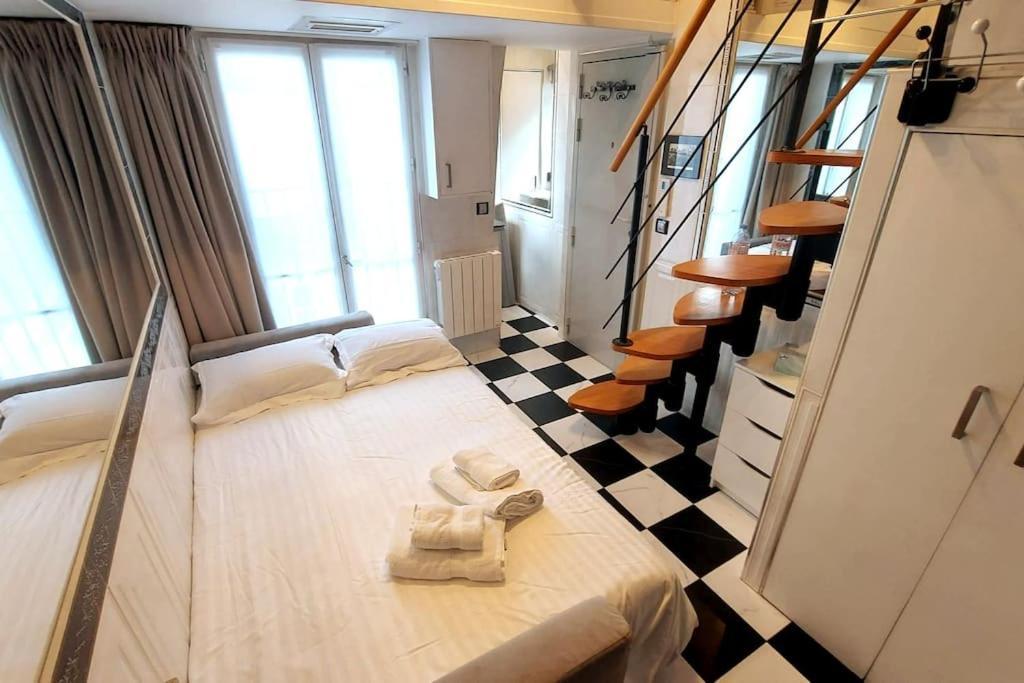Duplex Notre-Dame De Paris Apartment Luaran gambar